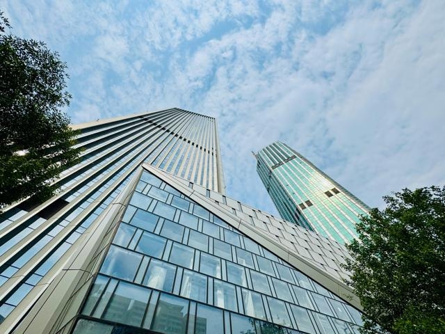 在 2025 年競(jìng)爭(zhēng)激烈的市場(chǎng)中，哪家的合同管理軟件表現(xiàn)更勝一籌呢？